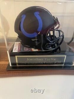 Jonathan Taylor a signé le mini casque de réplique des Colts Eclipse JSA COA avec étui de présentation