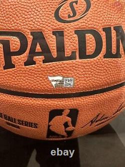 KEVIN GARNETT Boston Celtics Ballon de basket signé + Certificat d'authenticité Fanatics + Vitrine de présentation
