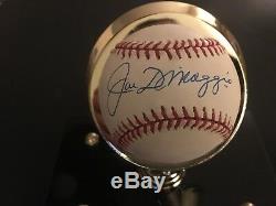 Le Ballon De Baseball Omlb Autographié Par Joe Dimaggio Est Livré Avec La Vitrine Aol-10 Avec Coa