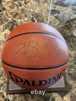 Lebron James Autographié Spalding Signed Basketball Avec Coa + Porte-boîte D'affichage