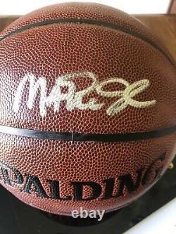 Magic Jhonson Basketball Signé Avec Coa Vitrine Nba Spaulding Mint Condi