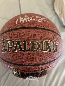 Magic Johnson Signé Basketball Avec Schwartz Coa Présentoir Nba Spalding Auto