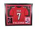 Maillot Encadré Signé Par Michael Vick Des Atlanta Falcons 35x43 Authentique Avec Certificat D'authenticité Beckett