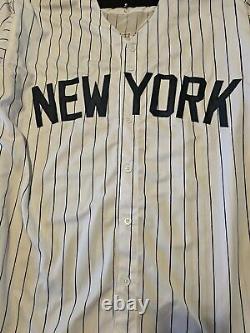 Maillot personnalisé signé par David Justice des New York Yankees (BECKETT COA) avec boîtier d'exposition