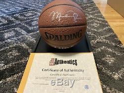 Michael Jordan Signé / Autographié De Basket-ball Avec Coa En Verre Vitrine
