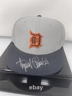 Miguel Cabrera Jeu Utilisé 2013 Chapeau Mlb Hologram Beckett Coa Avec Cas D'affichage