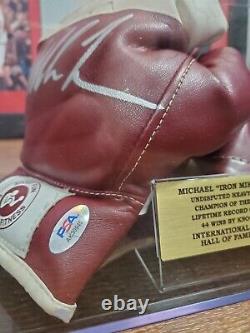 Mike Tyson A Signé Des Gants De Boxe Rouge / Blanc Psa Coa Avec Boîtier D'affichage + Plaque