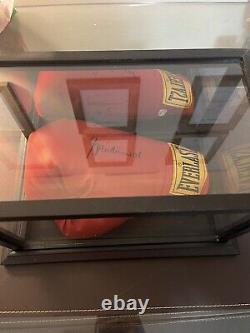 Muhammad Ali A Signé Le Gant De Boxe Everlast Avec Le Boîtier Coa & Hologram & Display
