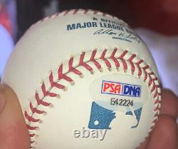 Nolan Ryan a signé une balle de baseball avec une inscription dans un étui d'exposition PSA COA noté 9.5.