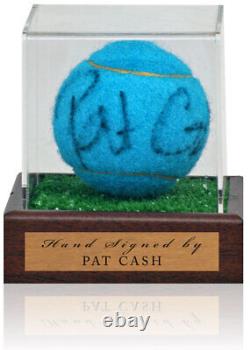 Pat Cash Signé À La Main Balle De Tennis Bleu Autographiée Dans Le Cas D'affichage Aftal Coa