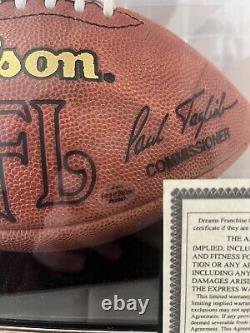 Peyton Manning 2004 49 Touchdown MVP Ballon de football autographié avec boîtier d'affichage et COA