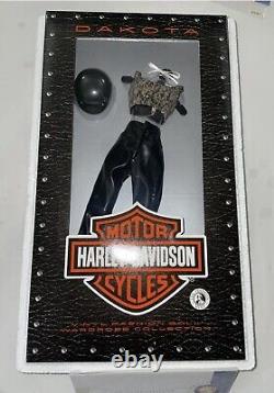 Poupée de mode en vinyle Franklin Mint Harley Davidson Dakota avec ensemble complet de coffres - Neuf avec COA's.