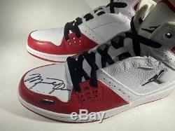 Rare Michael Jordan Auto Signé Air Jordan Shoes Ud Coa Display Case