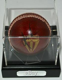 Shane Warne Signe Autographes Balle De Cricket Présentoir Proof Cadeau Australie Coa