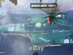 Signé Mark Webber Jaguar Racing R4 F1 Minichamps 118 Boxed / Afficher Cas / Coa