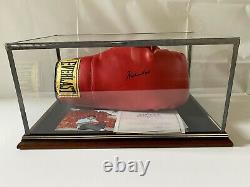 Signé Muhammad Ali Signé Boxe Gants De Plaques Coa Dans Le Boîtier D'affichage