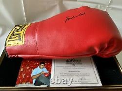 Signé Muhammad Ali Signé Boxe Gants De Plaques Coa Dans Le Boîtier D'affichage