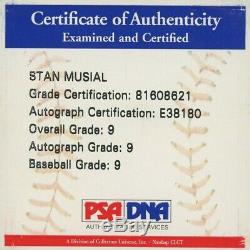 Stan Musial Signé Oml Baseball Avec Vitrine (psa Coa Graded 9)
