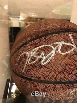 Stephen Curry & Kevin Durant Autographes De Basket-ball Avec De Nouveaux Cas Et Coa Affichage