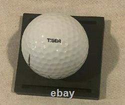 Tiger Woods Auto Signé Nike Golf Ball 2001 Masters Champ Avec Boîtier D'affichage Coa