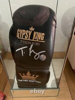 Tyson Fury Signed Ltd Edit Glove In Glass Display Cas 1 Uniquement Coa £240 Livré