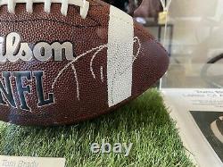 Véritable Main Signée Tom Brady NFL Balle Avec Boîtier D'affichage Gravé Et Coa