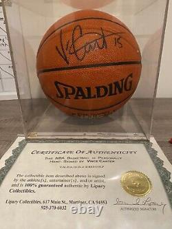 Vince Carter Autographe Signé Balle De Spalding Raptors Nba Avec Boîtier D'affichage Coa
